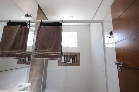 Casa para alugar com 90m², 3 quartos e 5 vagasBanheiro