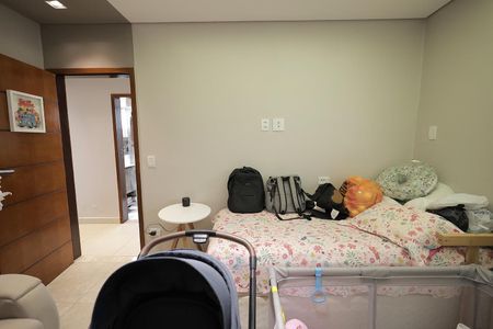 Casa para alugar com 90m², 3 quartos e 5 vagasQuarto 1