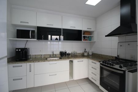 Casa de condomínio para alugar com 150m², 3 quartos e 3 vagasCozinha