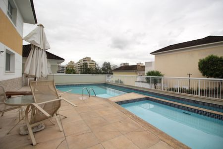 Casa de condomínio para alugar com 150m², 3 quartos e 3 vagasÁrea Comum - Piscina