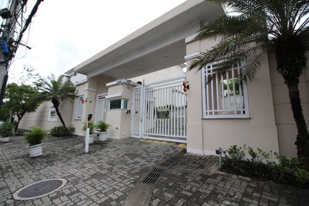 Casa de condomínio para alugar com 150m², 3 quartos e 3 vagasFachada