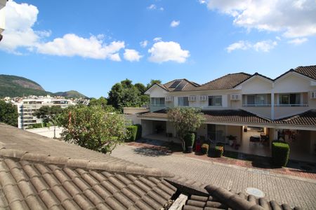Casa de condomínio para alugar com 150m², 3 quartos e 3 vagasQuarto 3 - vista