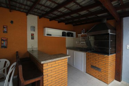 Casa de condomínio para alugar com 150m², 3 quartos e 3 vagasChurrasqueira