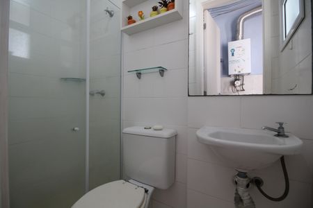 Casa de condomínio para alugar com 150m², 3 quartos e 3 vagasBanheiro de Serviço