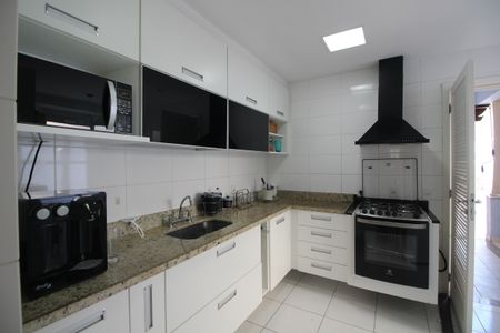 Casa de condomínio para alugar com 150m², 3 quartos e 3 vagasCozinha