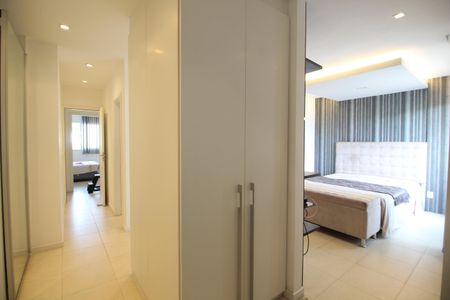 Casa de condomínio para alugar com 150m², 3 quartos e 3 vagasQuarto 3 - Closet