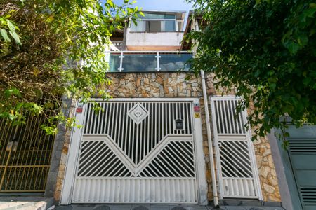 Casa à venda com 167m², 3 quartos e 3 vagasFachada 