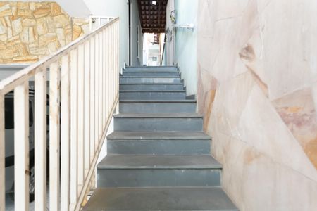 Casa à venda com 167m², 3 quartos e 3 vagasEscada / Entrada 