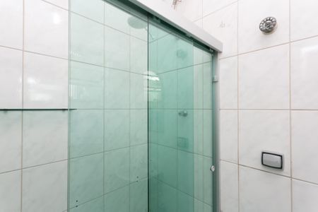 Casa à venda com 167m², 3 quartos e 3 vagasBanheiro 4