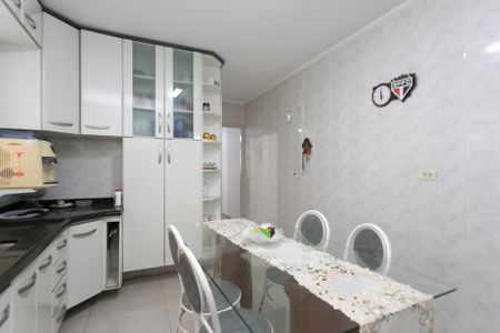 Casa à venda com 167m², 3 quartos e 3 vagasCozinha 