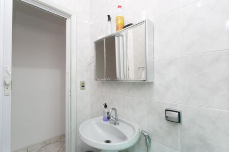 Casa à venda com 167m², 3 quartos e 3 vagasBanheiro 2