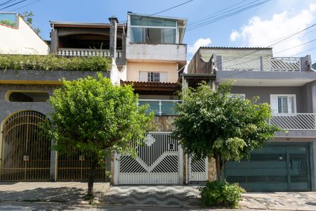 Casa à venda com 167m², 3 quartos e 3 vagasFachada 