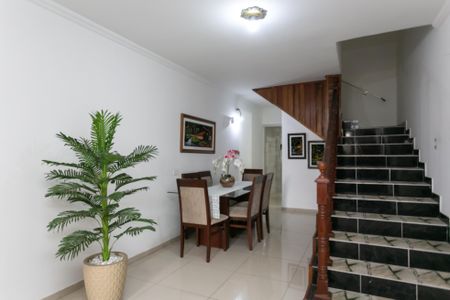Casa à venda com 167m², 3 quartos e 3 vagasSala
