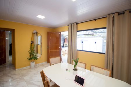 Casa para alugar com 159m², 3 quartos e 2 vagas Casa para alugar com 159m², 3 quartos e 2 vagasSala