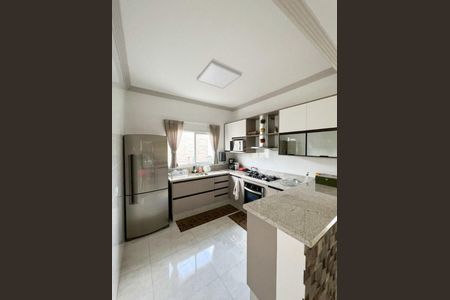 Casa à venda com 3 quartos, 166m² em Jardim Celeste, Jundiaí