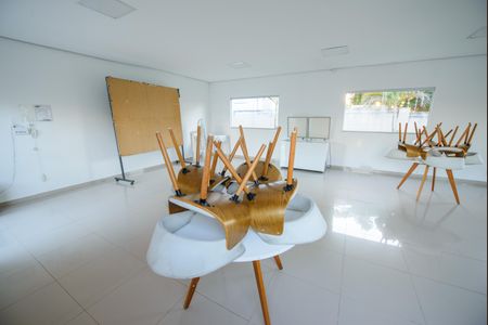 Apartamento para alugar com 50m², 2 quartos e 1 vaga Apartamento para alugar com 50m², 2 quartos e 1 vagaÁrea comum - Salão de festas