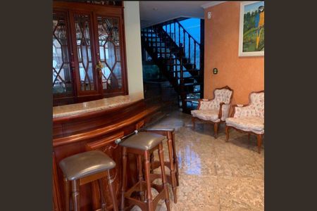 Casa à venda com 4 quartos, 297m² em Vila Scarpelli, Santo André