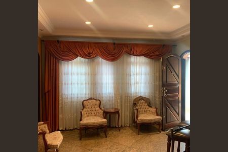 Casa à venda com 4 quartos, 297m² em Vila Scarpelli, Santo André