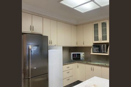 Casa à venda com 4 quartos, 297m² em Vila Scarpelli, Santo André