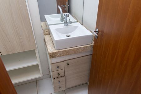 Apartamento para alugar com 63m², 2 quartos e 1 vaga Apartamento para alugar com 63m², 2 quartos e 1 vagaBanheiro 2