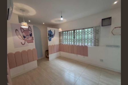 Casa à venda com 150m², 2 quartos e sem vaga