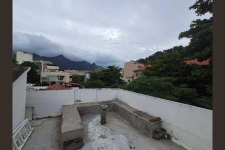Casa à venda com 150m², 2 quartos e sem vaga