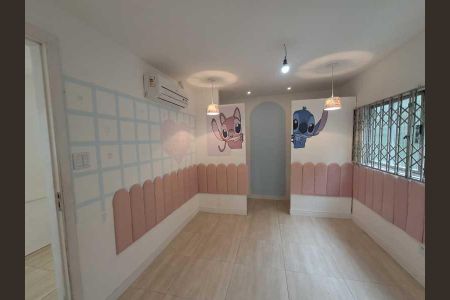 Casa à venda com 150m², 2 quartos e sem vaga