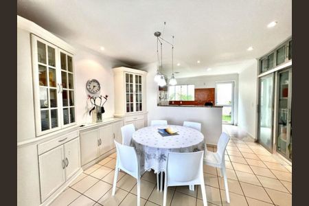 Casa à venda com 460m², 4 quartos e 4 vagas