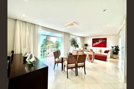 Casa à venda com 460m², 4 quartos e 4 vagas