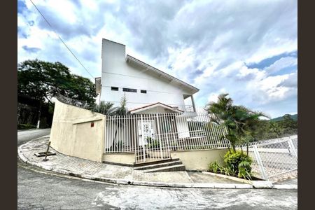Casa à venda com 460m², 4 quartos e 4 vagas