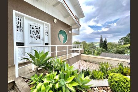 Casa à venda com 460m², 4 quartos e 4 vagas