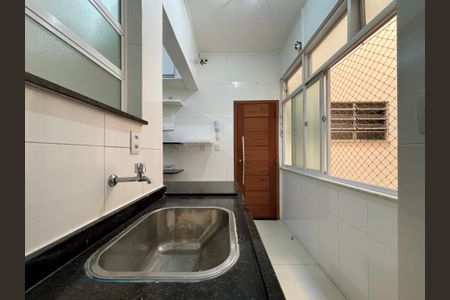 Apartamento à venda com 110m², 3 quartos e 1 vagaÁrea de serviço