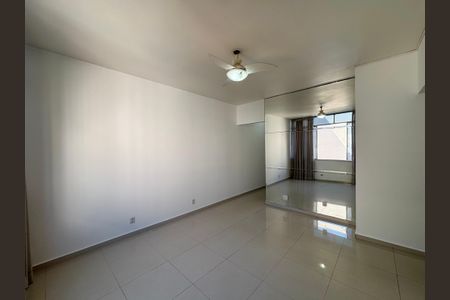 Apartamento à venda com 110m², 3 quartos e 1 vagaSala