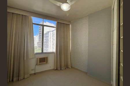 Apartamento à venda com 110m², 3 quartos e 1 vagaQuarto 2