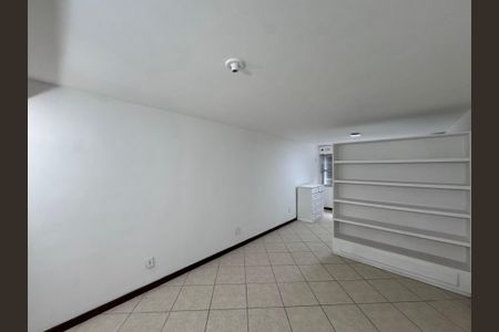 Sala de apartamento para alugar com 1 quarto, 40m² em Vargem Grande, Rio de Janeiro