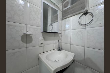 Banheiro Social de apartamento para alugar com 1 quarto, 40m² em Vargem Grande, Rio de Janeiro