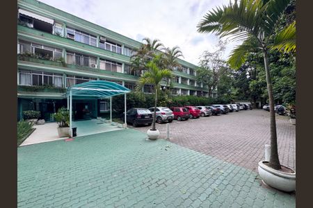 Apartamento à venda com 40m², 1 quarto e 1 vagaFachada