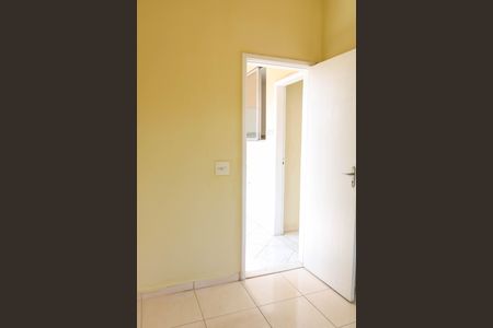 Apartamento à venda com 100m², 3 quartos e 2 vagas Apartamento à venda com 100m², 3 quartos e 2 vagasQuarto de Serviço