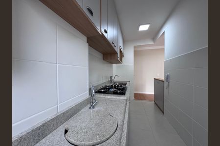 Apartamento para alugar com 70m², 2 quartos e 1 vaga Apartamento para alugar com 70m², 2 quartos e 1 vagaCozinha e Área de Serviço