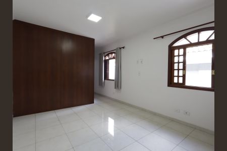 Casa à venda com 211m², 3 quartos e 4 vagasSuíte 1