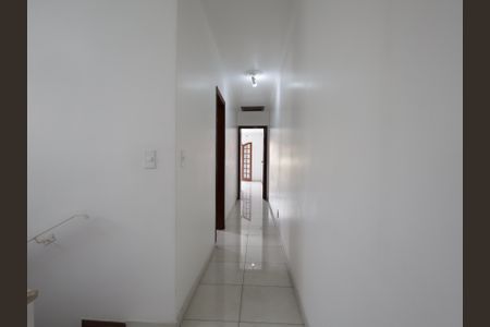 Casa à venda com 211m², 3 quartos e 4 vagasCorredor dos quartos