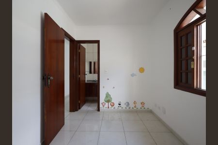Casa à venda com 211m², 3 quartos e 4 vagasSuíte 2
