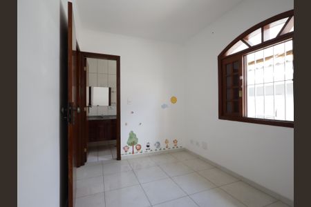 Casa à venda com 211m², 3 quartos e 4 vagasSuíte 2
