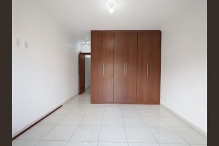 Casa à venda com 211m², 3 quartos e 4 vagasSuíte 3