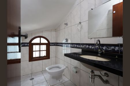 Casa à venda com 211m², 3 quartos e 4 vagasLavabo