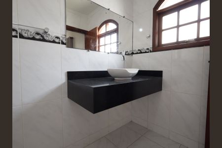 Casa à venda com 211m², 3 quartos e 4 vagasBanheiro da Suíte 1
