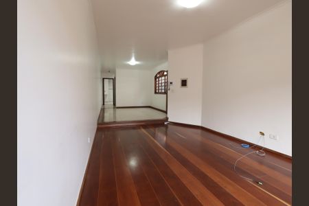 Casa à venda com 211m², 3 quartos e 4 vagasSala