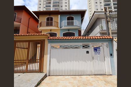 Casa à venda com 211m², 3 quartos e 4 vagasFachada