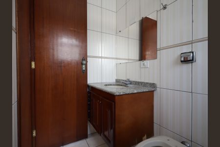 Casa à venda com 211m², 3 quartos e 4 vagasBanheiro da Suíte 2
