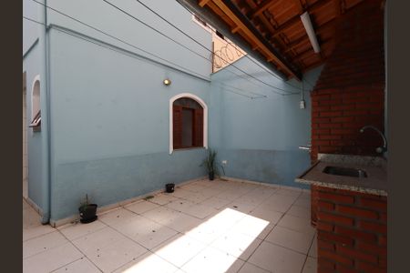 Casa à venda com 211m², 3 quartos e 4 vagasÁrea externa